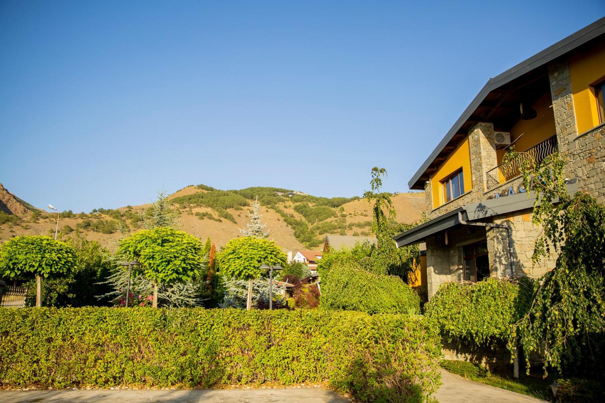 Casa Gace Hotel Korce Buitenkant foto