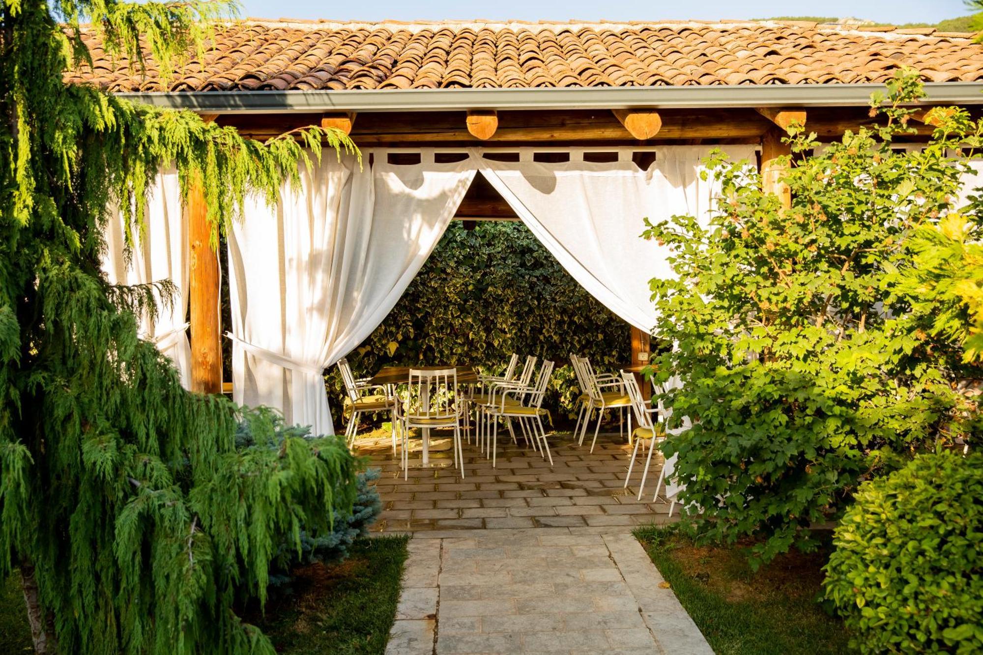 Casa Gace Hotel Korce Buitenkant foto